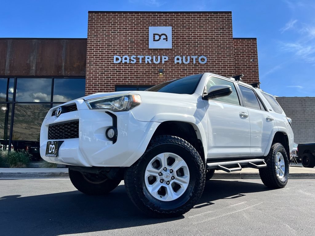 Used 2014 Toyota 4Runner SR5 AWD/4WD image 1