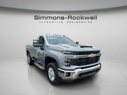 Used 2024 Chevrolet Silverado 3500 LT w/ Convenience Package AWD/4WD image 6