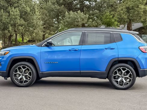 Used 2025 Jeep Compass Limited AWD/4WD image 8
