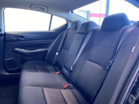 Used 2025 Nissan Altima 2.5 SV FWD image 33