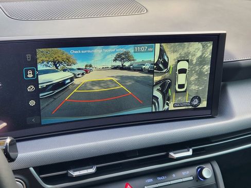 New 2025 Hyundai Sonata Limited image 12