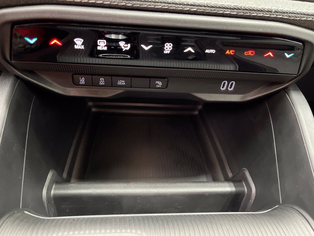 New 2026 Jeep Cherokee Laredo AWD/4WD image 17