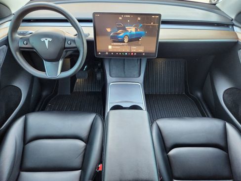 Used 2023 Tesla Model Y Long Range image 27