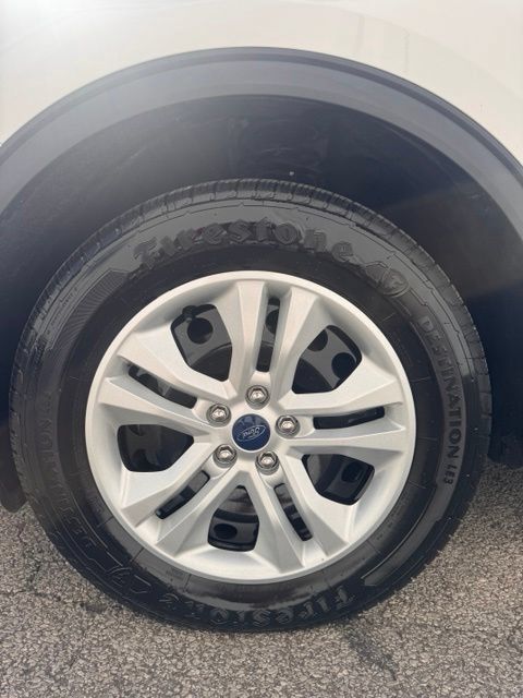 Used 2022 Ford Escape S AWD/4WD image 9