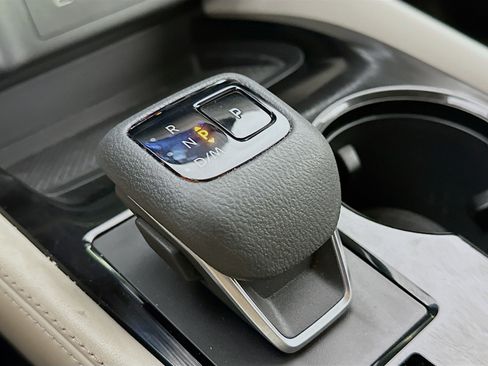 Used 2023 Nissan Rogue SL w/ SL Premium Package image 25