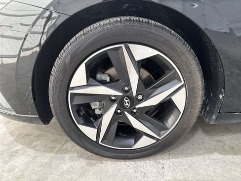Used 2023 Hyundai Elantra SEL w/ Convenience Package FWD image 32