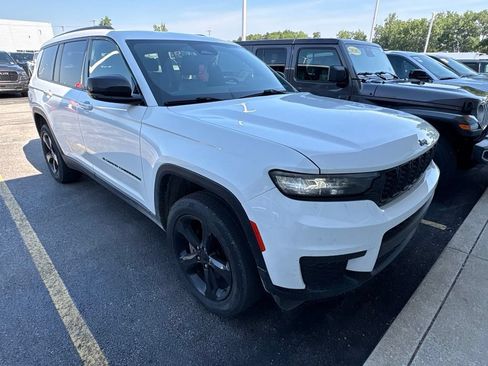 Certified 2023 Jeep Grand Cherokee L Altitude AWD/4WD image 1