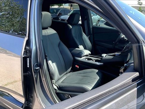 Used 2025 Acura RDX SH-AWD image 10