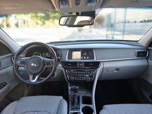 Used 2017 Kia Optima EX w/ Technology Package image 29