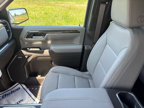 New 2026 Chevrolet Silverado 1500 LTZ AWD/4WD image 16