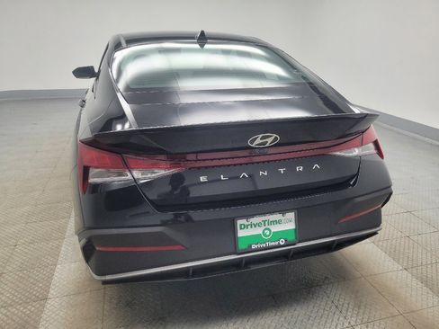 Used 2025 Hyundai Elantra Sport FWD image 6