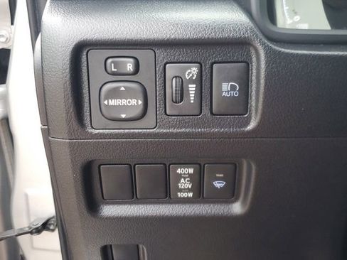 Used 2023 Toyota 4Runner TRD Off-Road AWD/4WD image 17