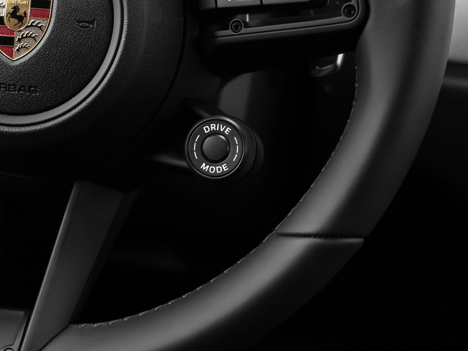 Certified 2026 Porsche Macan AWD/4WD image 35