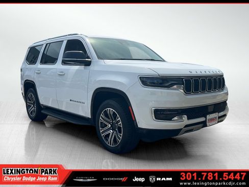 Used 2024 Jeep Wagoneer Series II AWD/4WD image 1