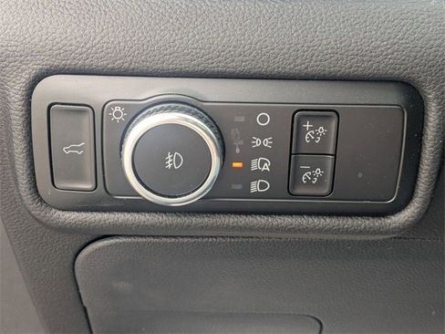 Used 2024 Ford Explorer XLT w/ Equipment Group 202A image 16