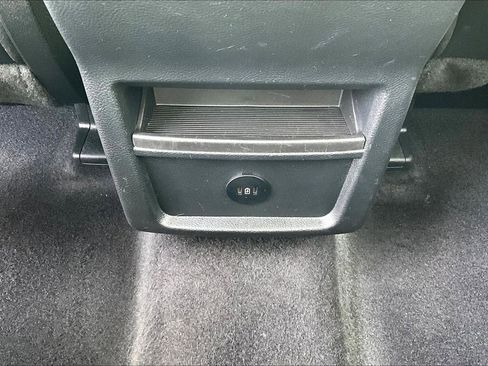 Used 2023 Ford Edge SEL image 39