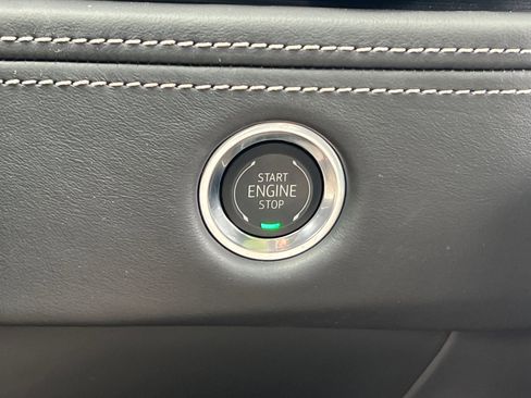 Certified 2025 Cadillac Escalade Sport Platinum w/ LPO, ONYX Package image 34