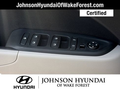 Certified 2026 Hyundai Venue SEL FWD image 36