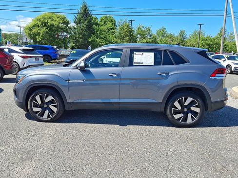 Used 2024 Volkswagen Atlas Cross Sport SE AWD/4WD image 7