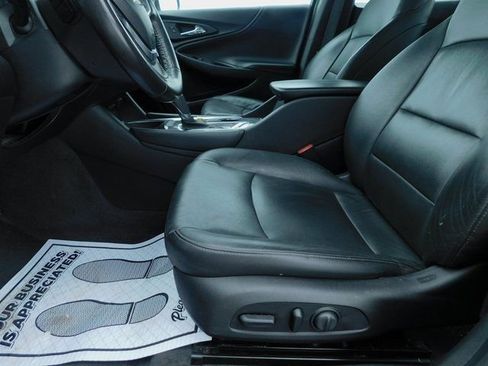 Used 2019 Chevrolet Malibu LT w/ Leather Package image 6