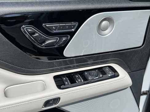 New 2025 Lincoln Aviator Reserve w/ Luxury Package image 26