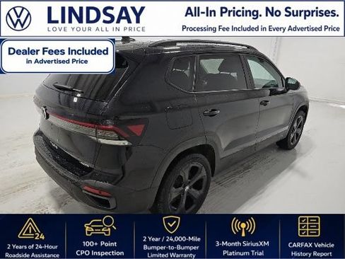 Used 2025 Volkswagen Taos SE AWD/4WD image 5