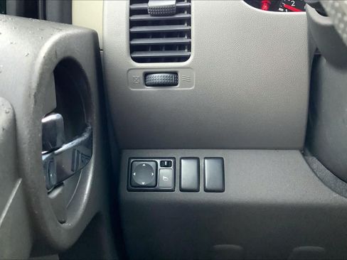 Used 2012 Nissan Xterra S RWD image 31