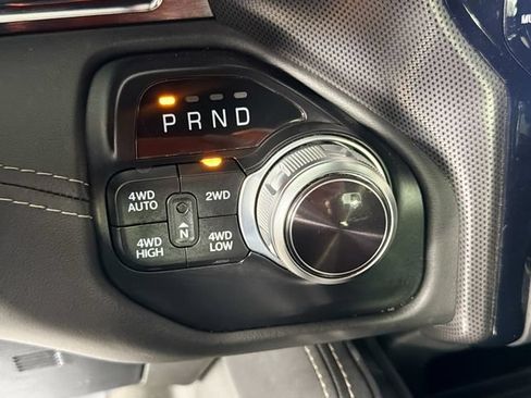 Used 2022 RAM 1500 Limited w/ Body-Colour Bumper Group AWD/4WD image 17