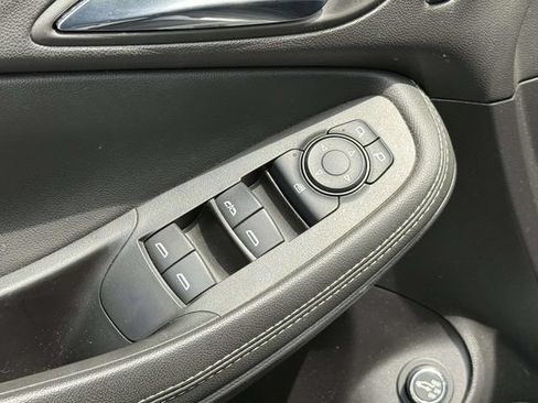 Used 2023 Buick Encore GX Essence w/ Advanced Technology Package AWD/4WD image 8