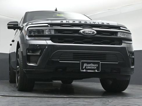 Used 2023 Ford Expedition Limited image 39