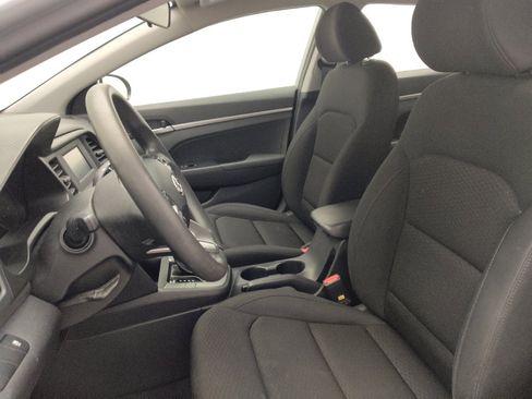 Used 2019 Hyundai Elantra SE w/ Cargo Package image 17