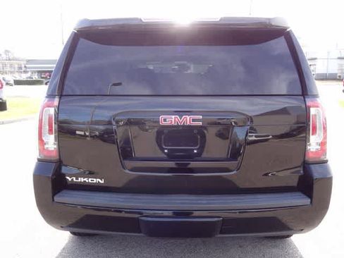 Used 2020 GMC Yukon SLT image 3
