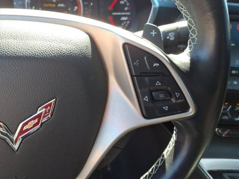 Used 2019 Chevrolet Corvette Stingray Coupe w/ 1LT RWD image 26