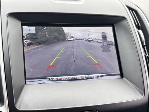 Used 2020 Ford Edge SEL image 4