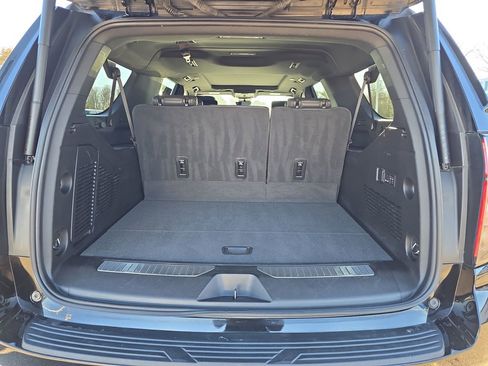 Certified 2024 Chevrolet Suburban High Country w/ Advanced Technology Package image 36