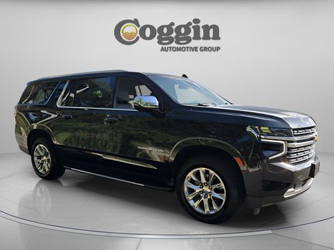 Used 2024 Chevrolet Suburban Premier AWD/4WD image 7