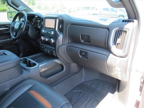 Used 2019 GMC Sierra 1500 AT4 w/ AT4 Premium Package image 11
