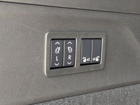 New 2025 Cadillac Escalade IQ Sport 1 w/ Smart Trailering package image 28