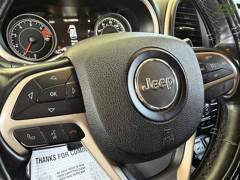 Used 2016 Jeep Cherokee Limited FWD image 16