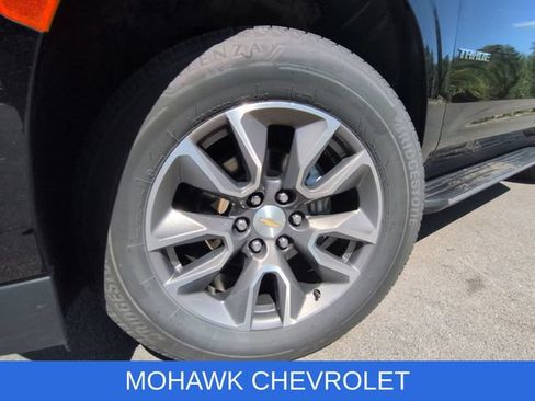 Used 2022 Chevrolet Tahoe LT w/ Luxury Package AWD/4WD image 35