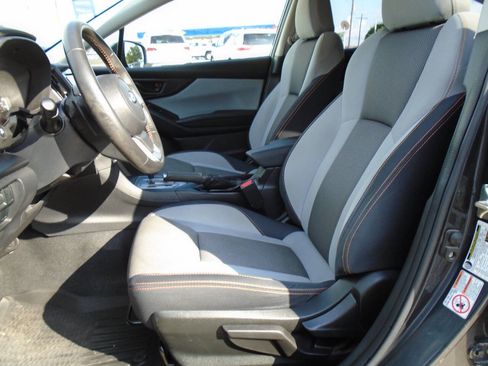 Used 2018 Subaru Crosstrek 2.0i Premium w/ Moonroof Package image 9