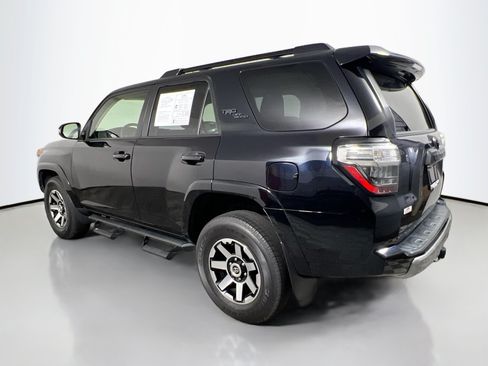 Used 2022 Toyota 4Runner TRD Off-Road Premium AWD/4WD image 8
