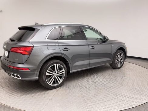 Used 2020 Audi Q5 e Premium Plus w/ Premium Plus Package AWD/4WD image 2