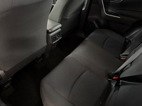 Used 2024 Toyota RAV4 LE AWD/4WD image 4