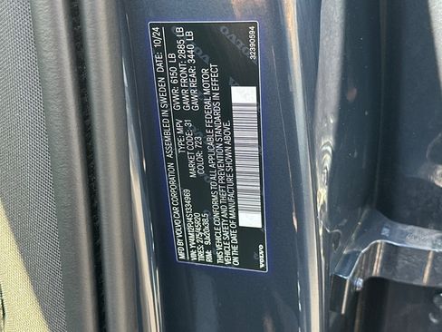 Certified 2025 Volvo XC90 B5 Core AWD/4WD image 37