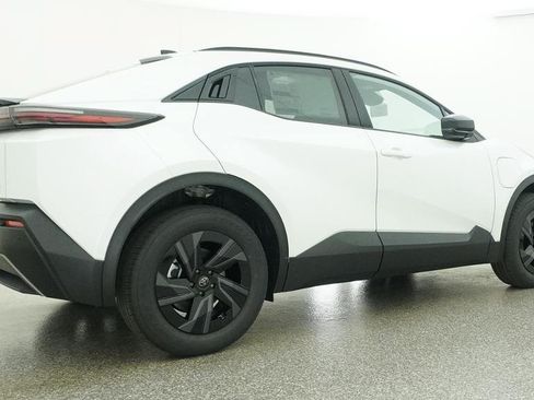 New 2026 Toyota C-HR AWD/4WD image 17