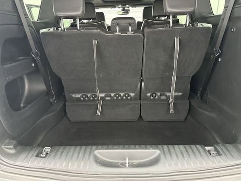 Used 2025 Chrysler Pacifica Limited AWD/4WD image 22