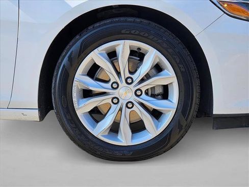Used 2025 Chevrolet Malibu LT FWD image 21