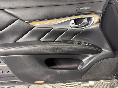 Used 2015 INFINITI Q70 L 3.7 w/ Deluxe Touring Package AWD/4WD image 38