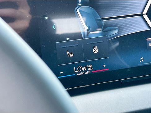 New 2025 BMW X3 xDrive30i w/ Convenience Package image 20